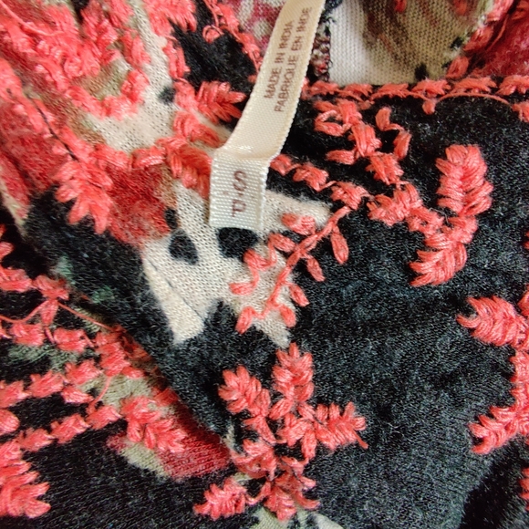 FREE PEOPLE Bainbridge Black & Red Floral Long Bell Sleeve High Neckline Shirt S - Picture 10 of 16